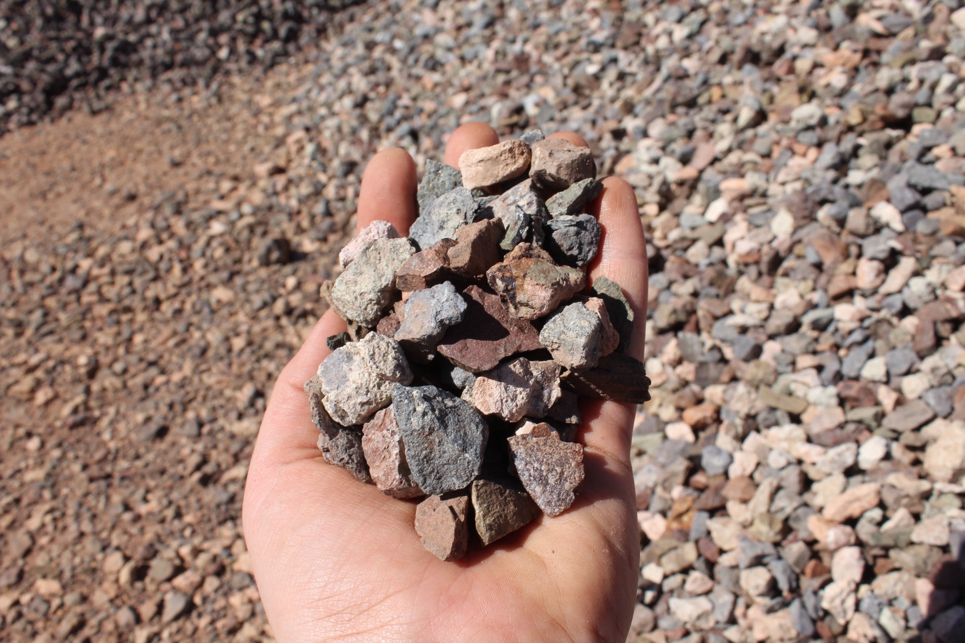 Black Lava Rock 3/4" — photo 2